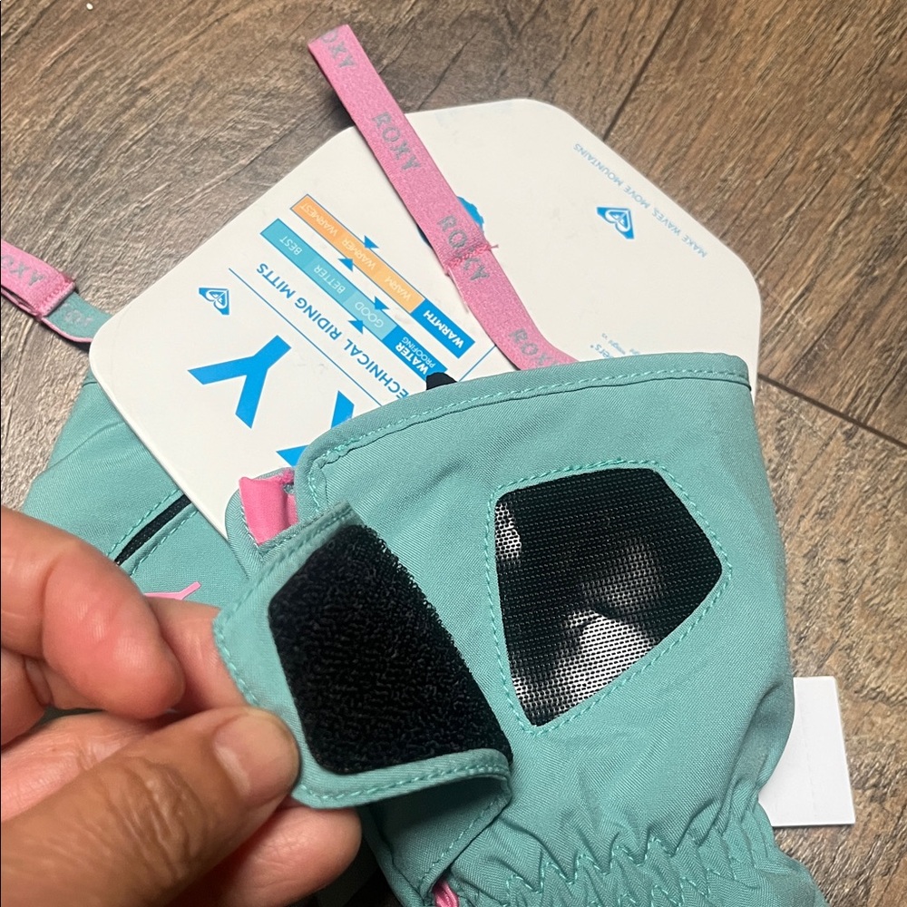NWT Roxy Girls Snow Mitts - Picture 2 of 7